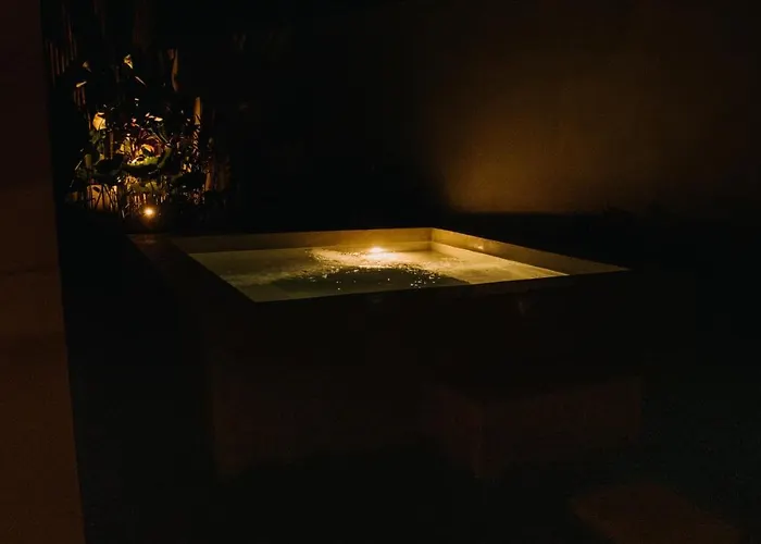 Neano Escape 酒店 甘地达萨