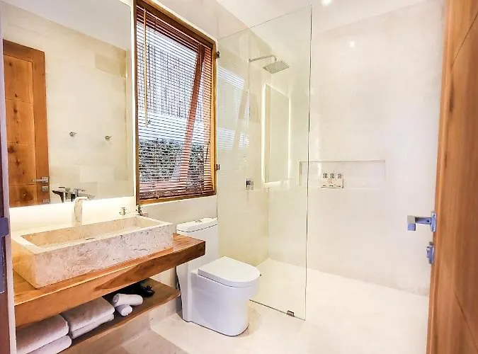 Neano Escape 5*